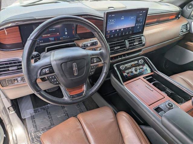 Used 2024 Lincoln Navigator Reserve AWD/4WD image 10