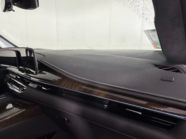 Certified 2024 Cadillac Escalade Sport Platinum w/ LPO, ONYX Package AWD/4WD image 31