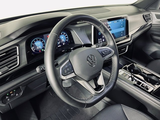 Used 2024 Volkswagen Atlas Cross Sport SE image 9
