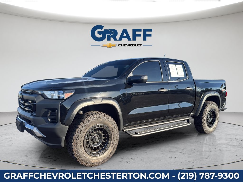 Used 2025 Chevrolet Colorado Trail Boss AWD/4WD image 2