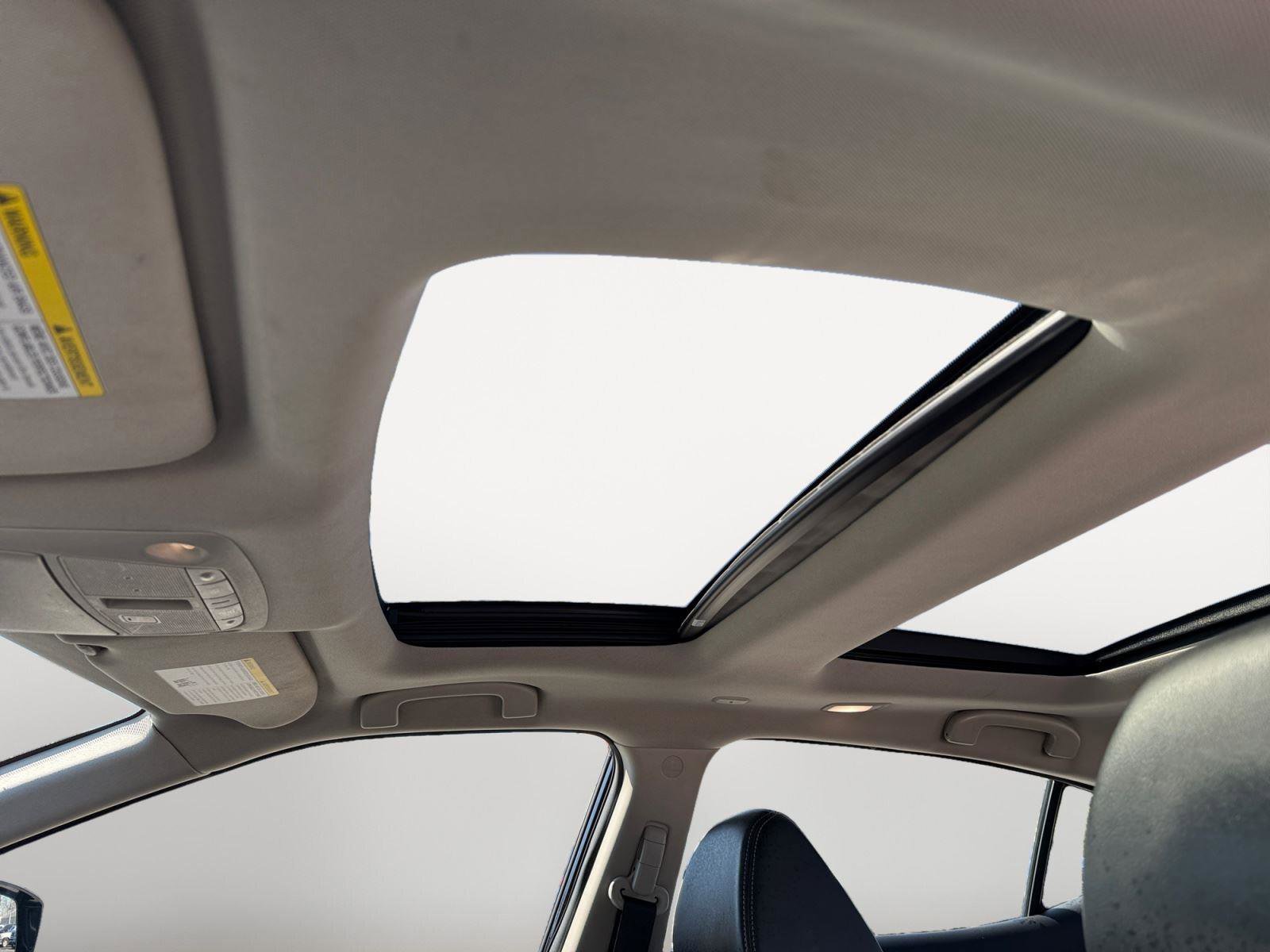 Used 2023 Nissan Maxima SL image 18