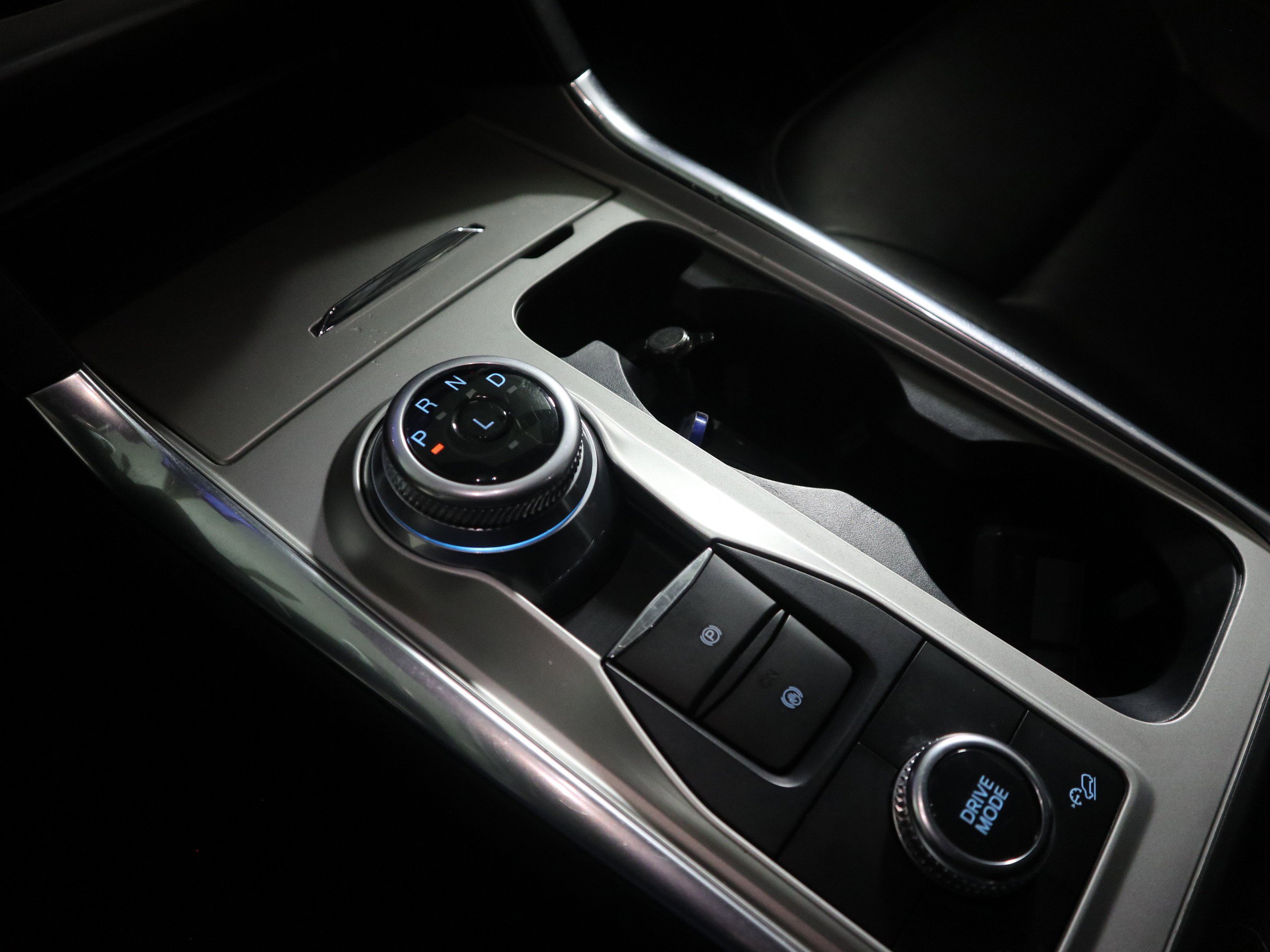 Used 2022 Ford Explorer XLT w/ Equipment Group 202A image 24