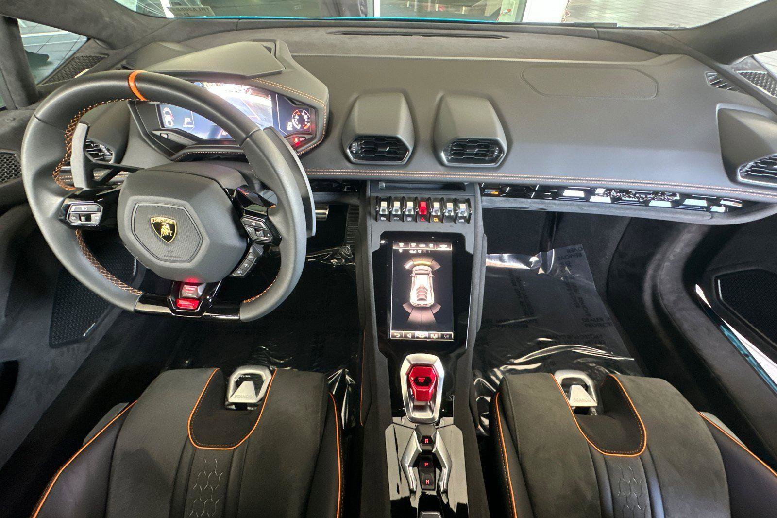 Used 2024 Lamborghini Huracan Sterrato image 17