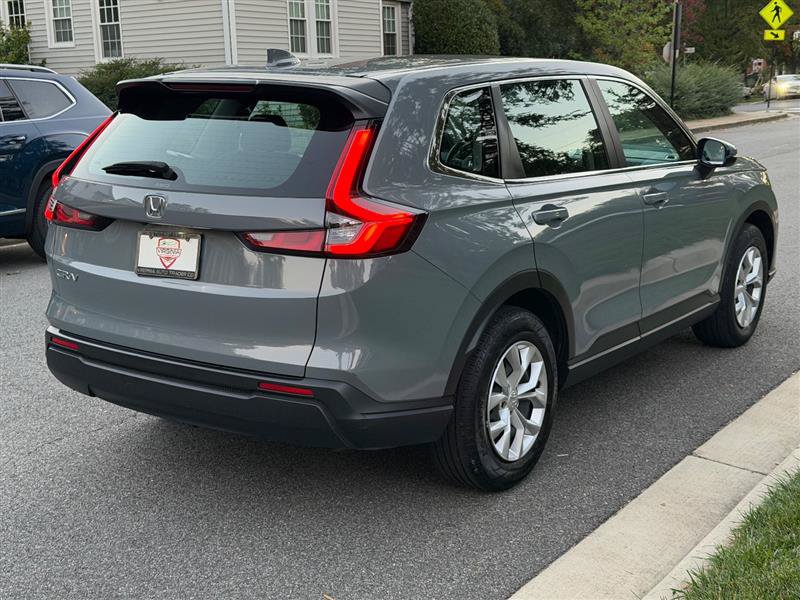 Used 2024 Honda CR-V LX image 7