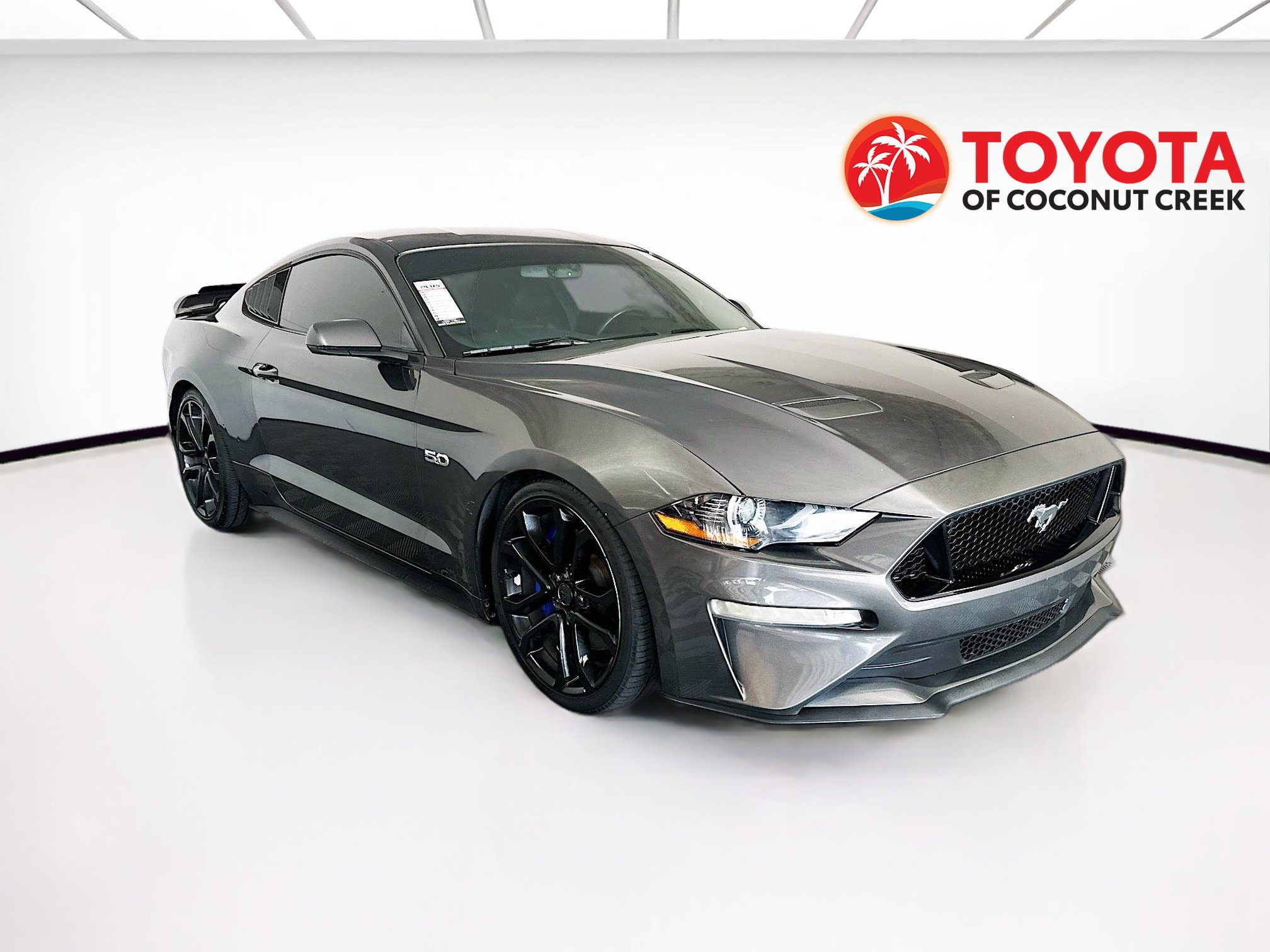 Used 2018 Ford Mustang GT Premium RWD image 1
