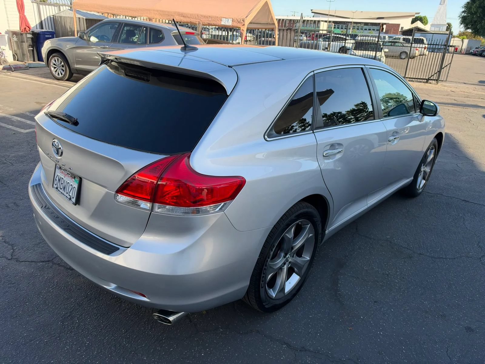 Used 2010 Toyota Venza w/ Leather Pkg FWD image 12