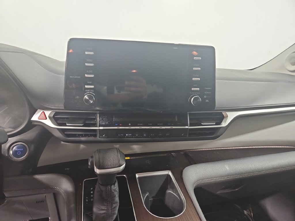 Used 2022 Toyota Sienna XLE w/ XLE Plus Package AWD/4WD image 19
