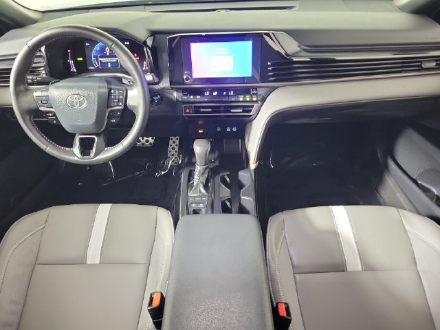 Used 2026 Toyota Camry SE FWD image 16
