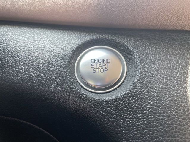 Used 2019 Hyundai Santa Fe SEL image 16