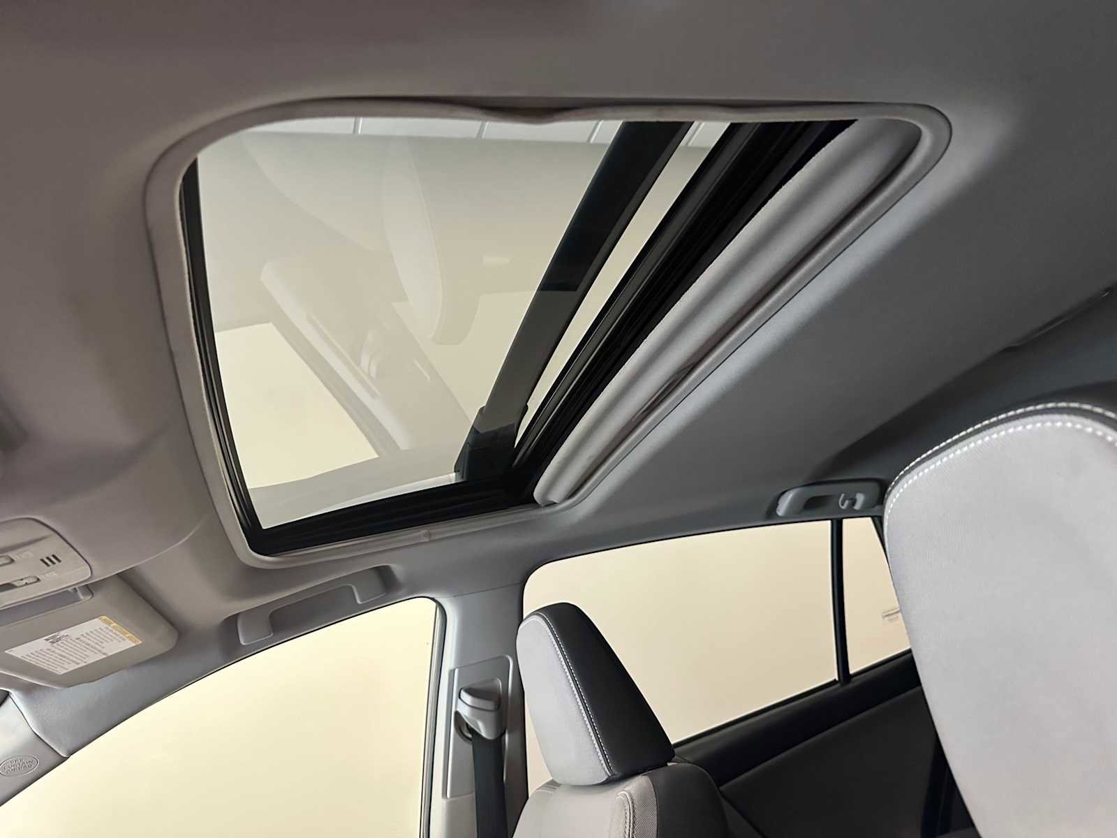 Used 2014 Toyota RAV4 XLE image 19