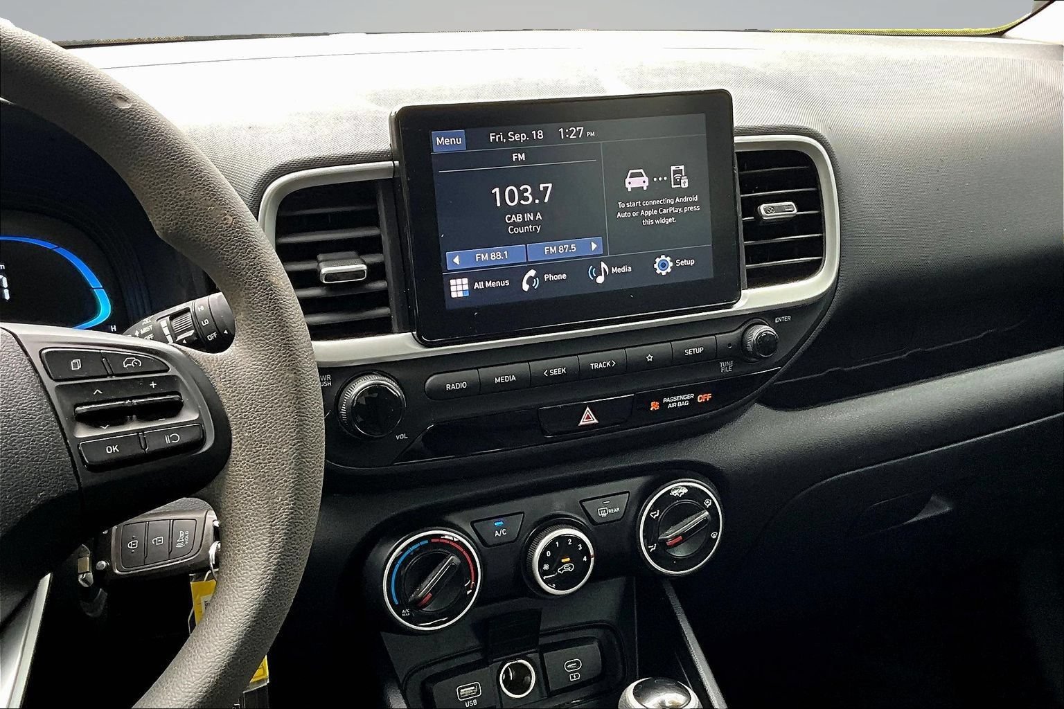 Used 2026 Hyundai Venue SE FWD image 9