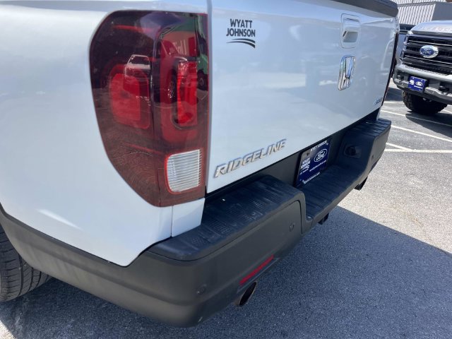 Used 2023 Honda Ridgeline RTL-E image 10