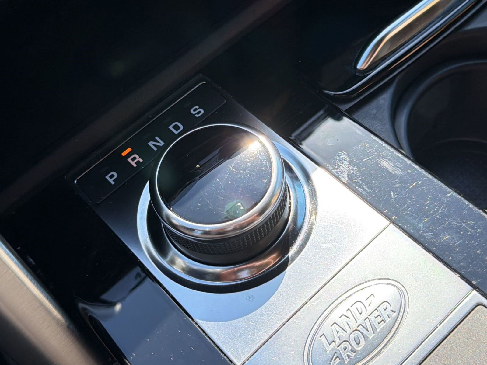 Used 2018 Land Rover Discovery HSE Luxury image 19