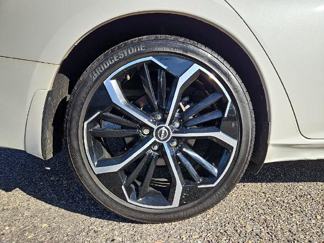 Certified 2023 Nissan Altima 2.5 SR w/ SR Premium Package FWD image 9