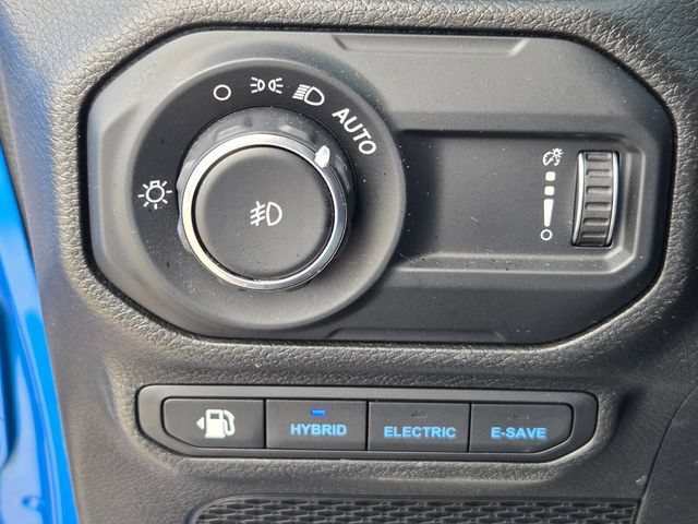 Used 2023 Jeep Wrangler Unlimited w/ Cold Weather Group AWD/4WD image 26