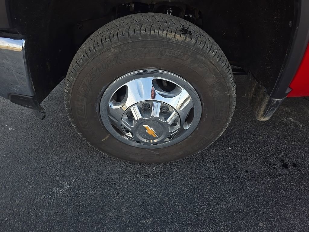 Used 2024 Chevrolet Silverado 3500 LT w/ Convenience Package image 5