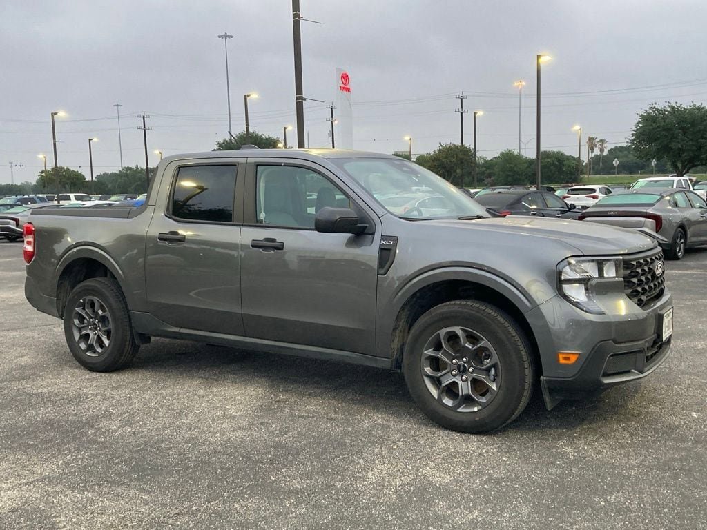 Used 2026 Ford Maverick XLT AWD/4WD image 2