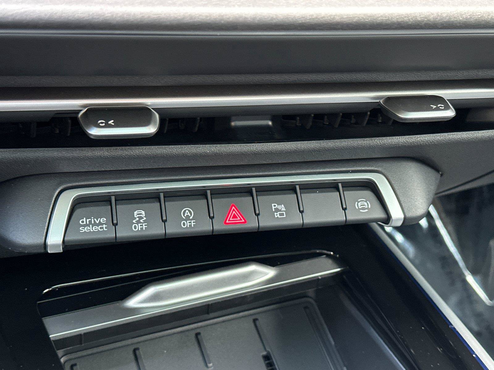 New 2026 Audi Q3 quattro 2.0T AWD/4WD image 20