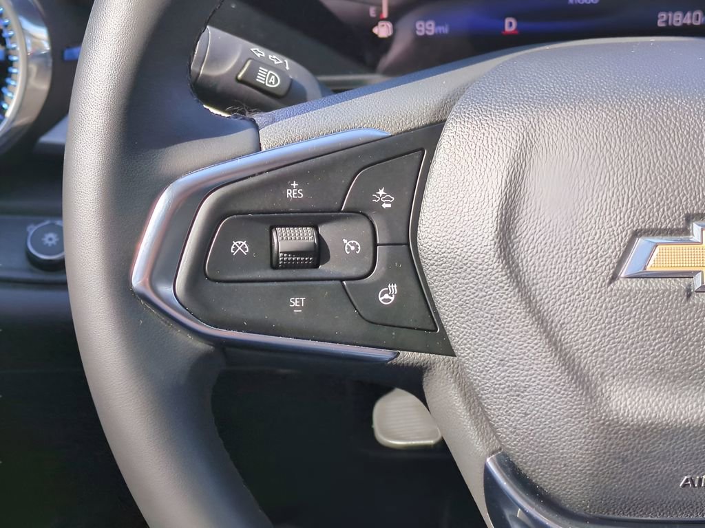 Used 2025 Chevrolet Trax LT w/ LT Convenience Package image 23