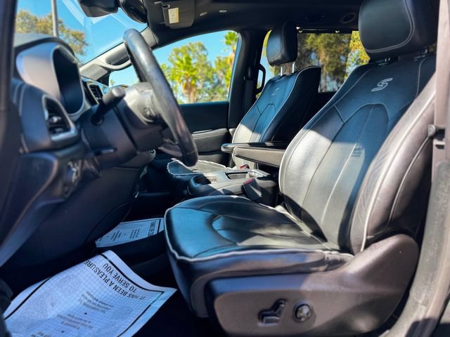 Used 2018 Chrysler Pacifica Limited w/ Advanced Safetytec Group FWD image 30