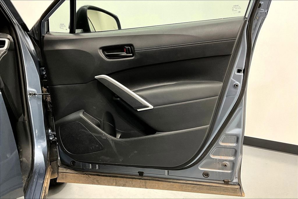 Used 2023 Toyota Corolla Cross SE image 22