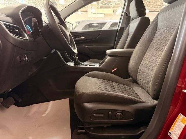 Used 2024 Chevrolet Equinox LT FWD image 12