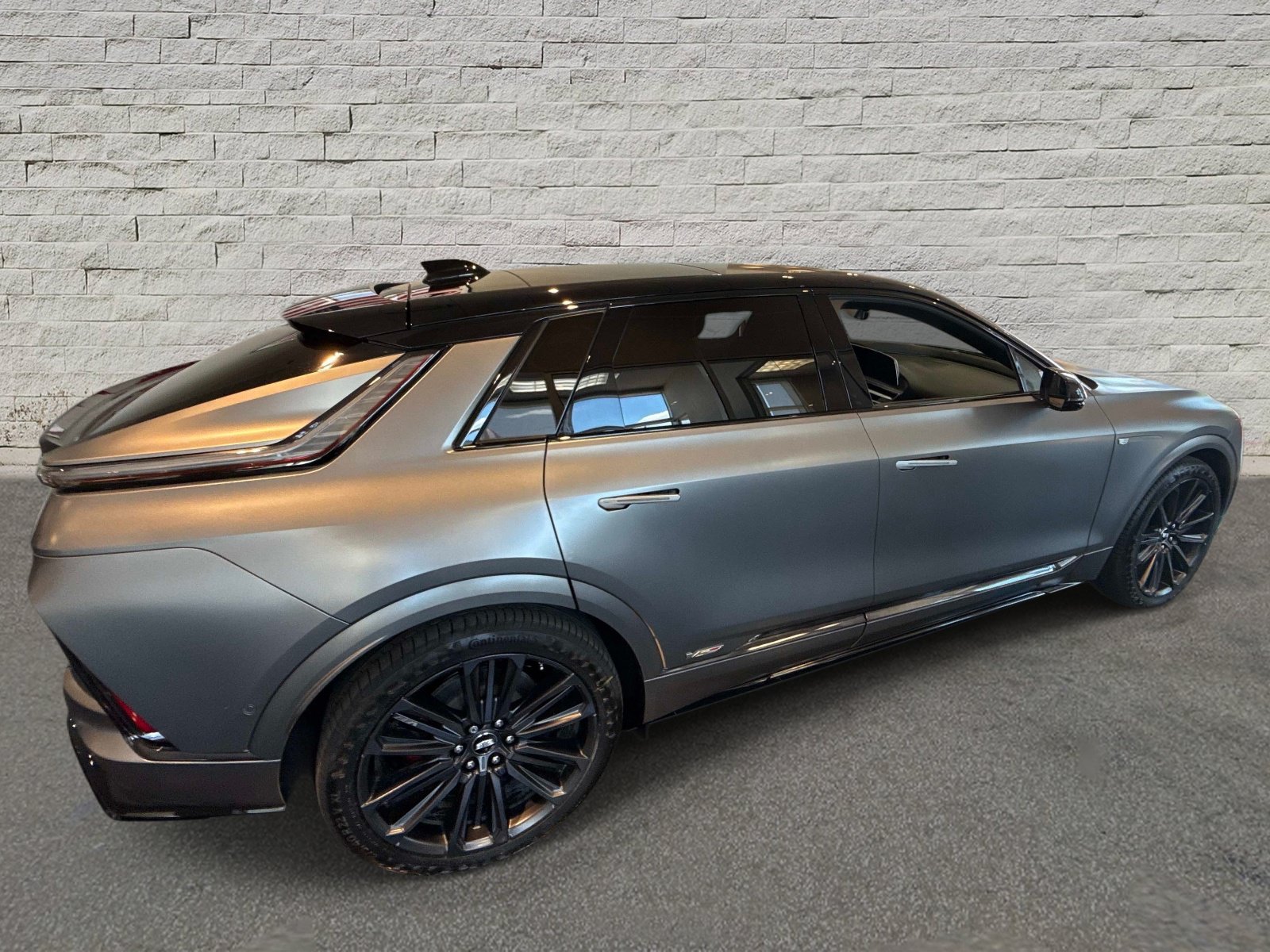 New 2026 Cadillac Lyriq V AWD/4WD image 4