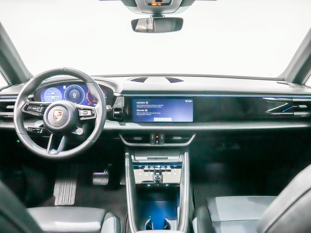Certified 2025 Porsche Macan Electric RWD image 22