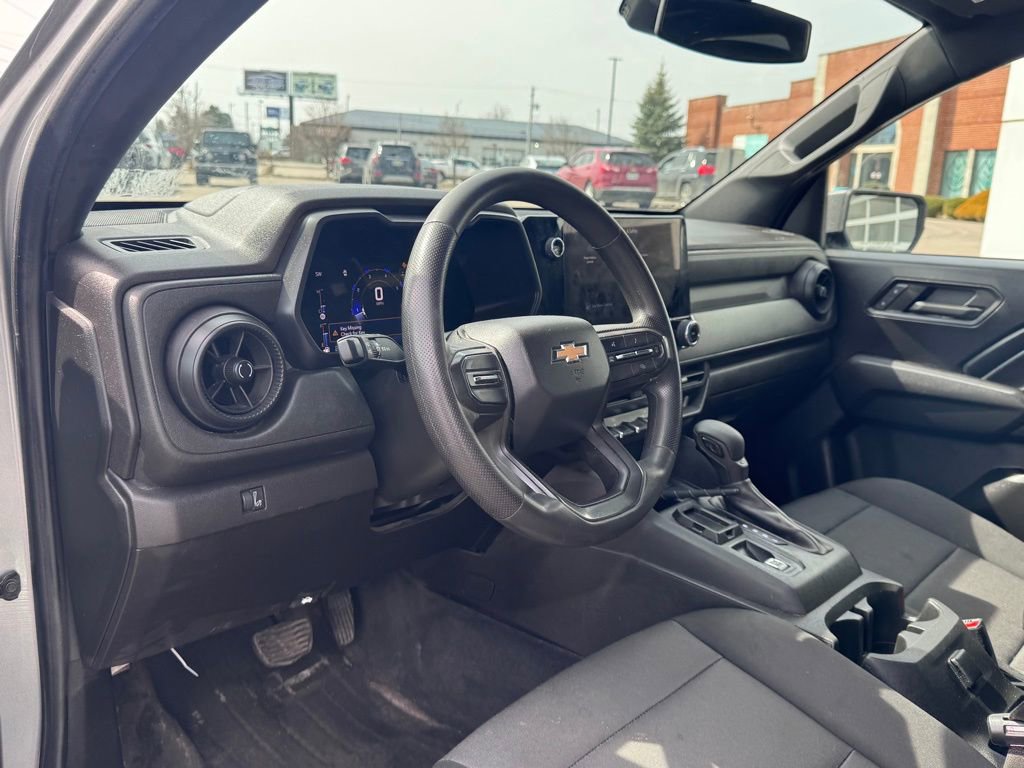 Used 2023 Chevrolet Colorado W/T image 11