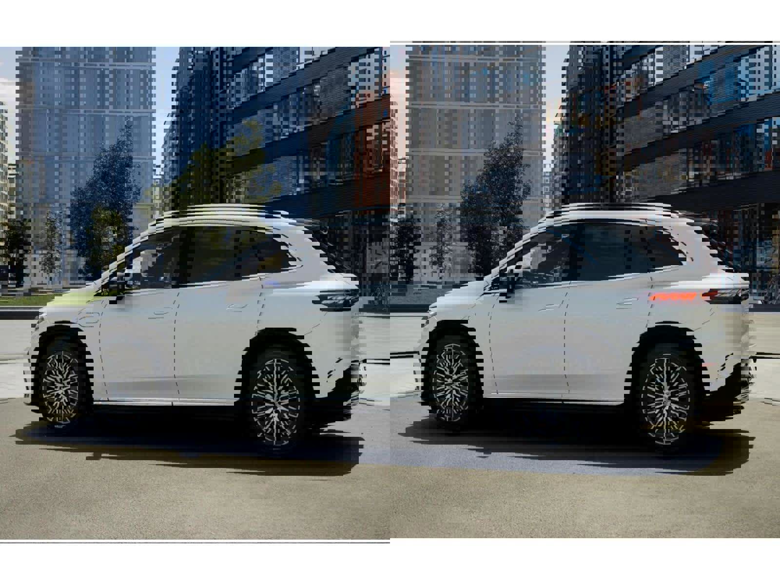 New 2026 Mercedes-Benz EQS 550 4MATIC SUV image 31