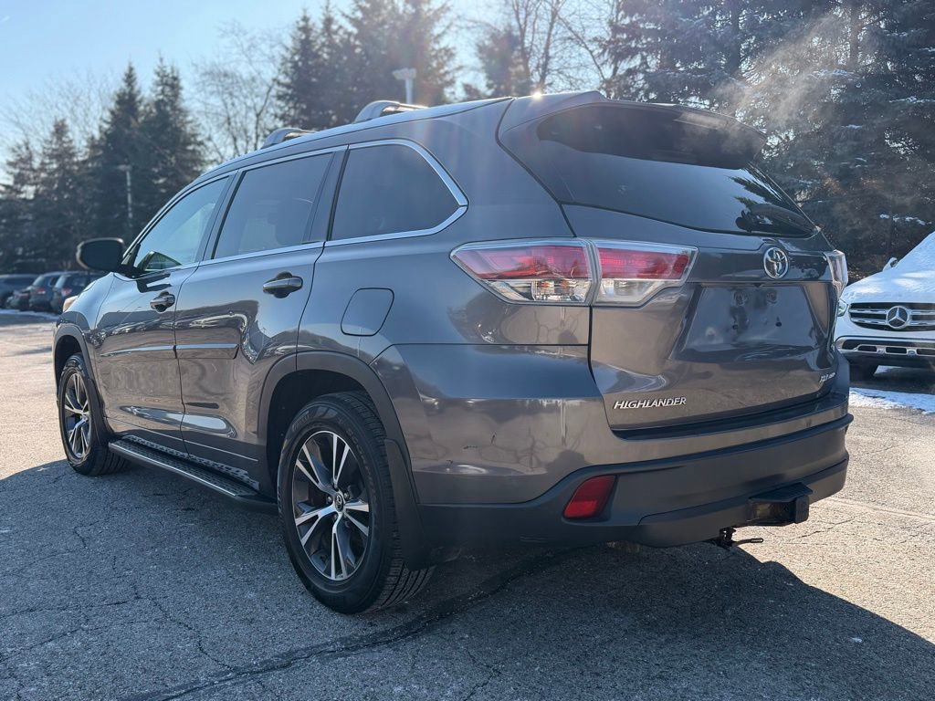 Used 2016 Toyota Highlander XLE image 4