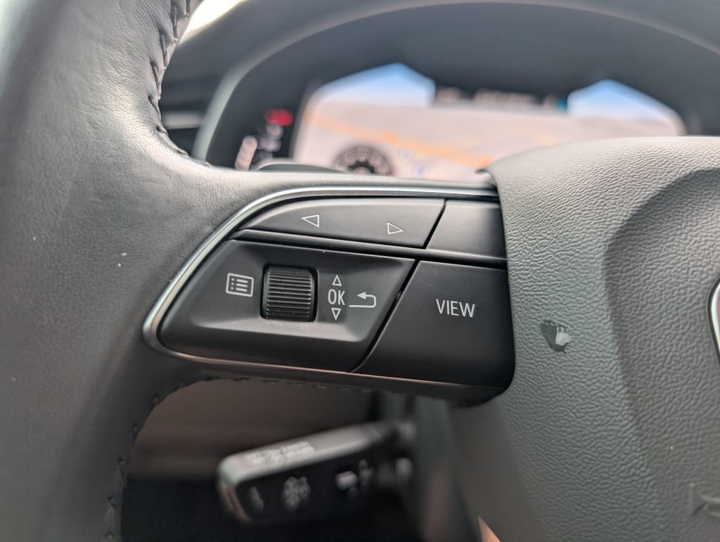 Used 2020 Audi Q8 Prestige AWD/4WD image 18