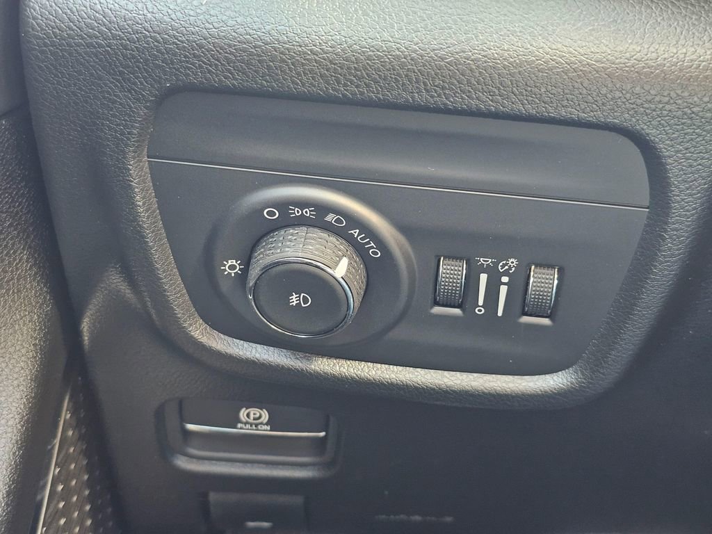 New 2025 Jeep Grand Cherokee Overland w/ Adv Protech Group III image 27