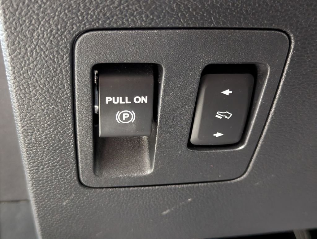 Used 2020 Ford F150 XLT w/ Equipment Group 302A Luxury image 16