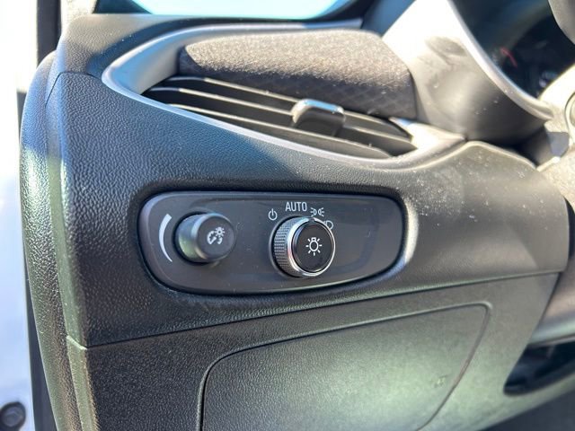 Used 2021 Chevrolet Malibu LS w/ Driver Confidence Package II image 32