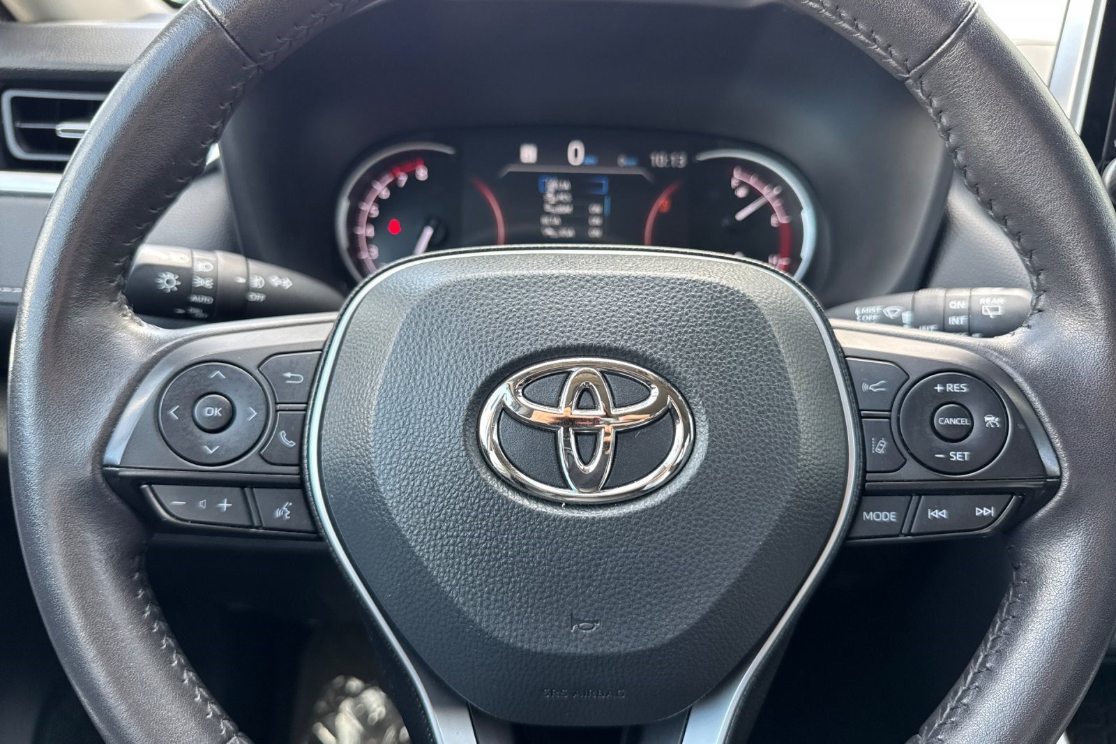 Used 2025 Toyota RAV4 XLE Premium AWD/4WD image 11
