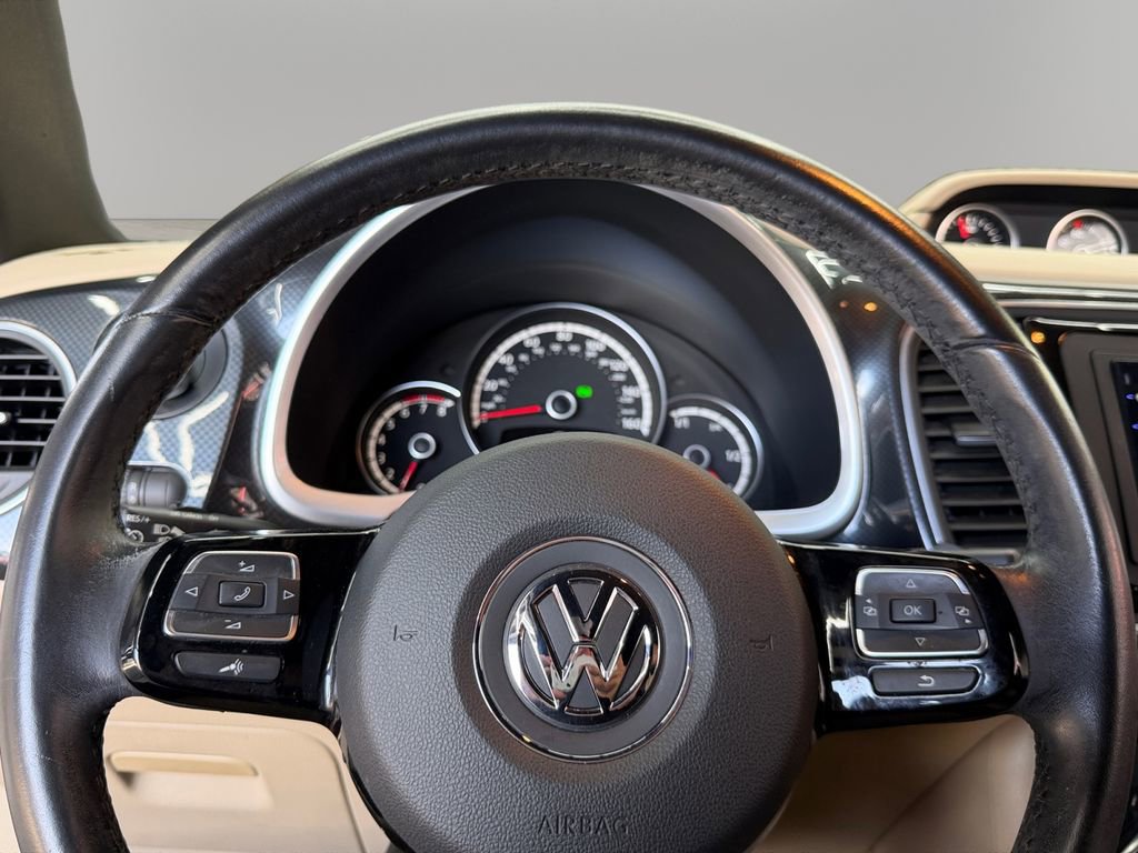 Used 2013 Volkswagen Beetle 2.0T FWD image 20