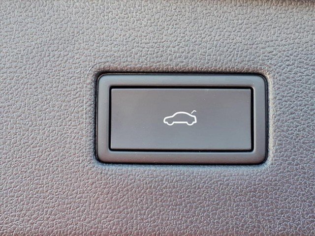 Used 2024 Volkswagen Tiguan Wolfsburg Edition image 10