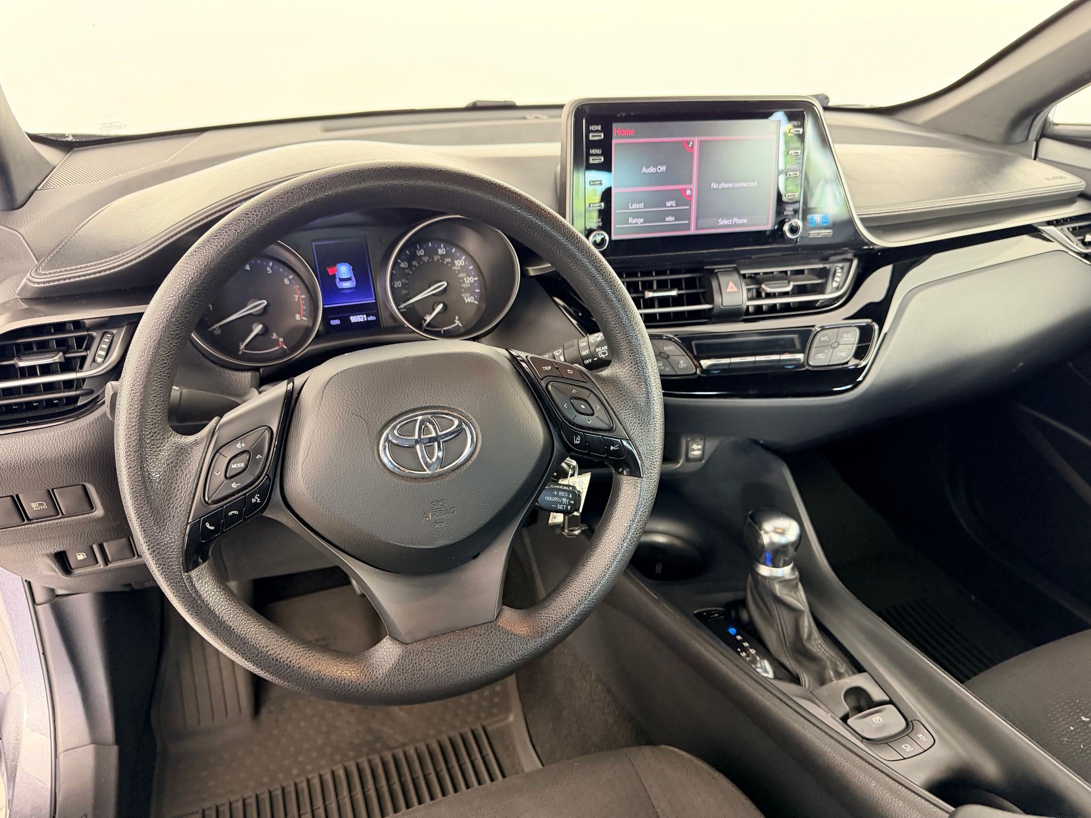 Used 2019 Toyota C-HR LE FWD image 4