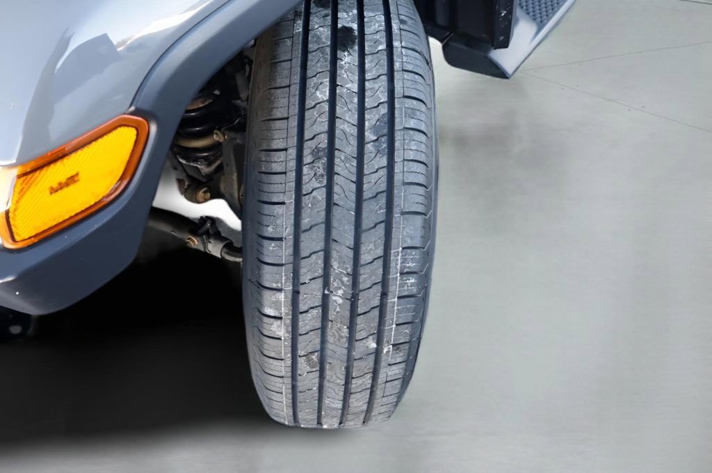 Used 2019 Jeep Wrangler Unlimited Sahara w/ Dual Top Group image 4