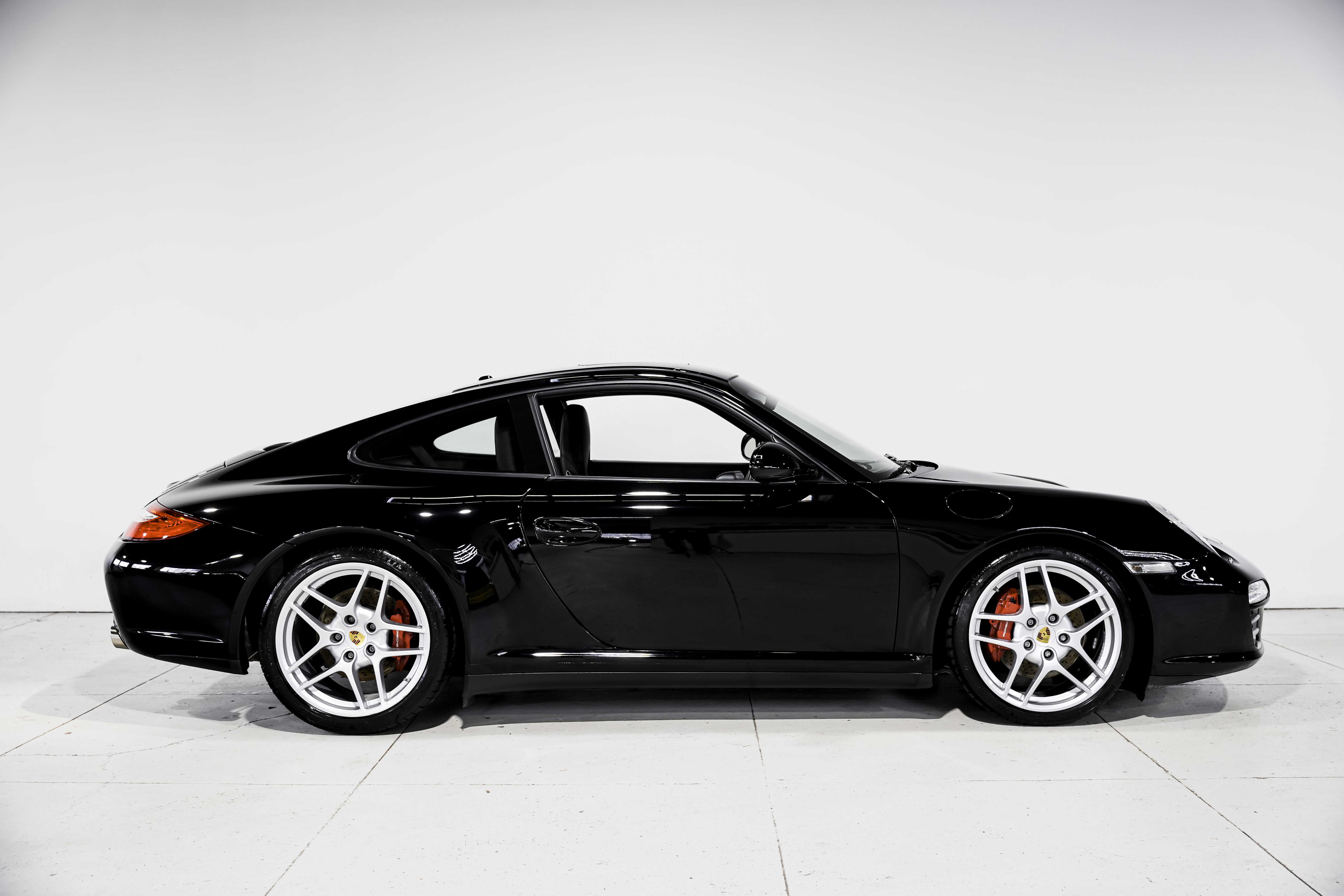 Used 2010 Porsche 911 Carrera 4S image 2