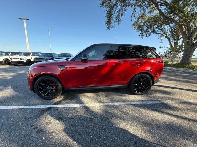 Used 2023 Land Rover Range Rover Sport SE AWD/4WD image 1