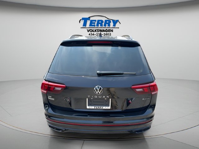 Certified 2024 Volkswagen Tiguan SE R-Line AWD/4WD image 3