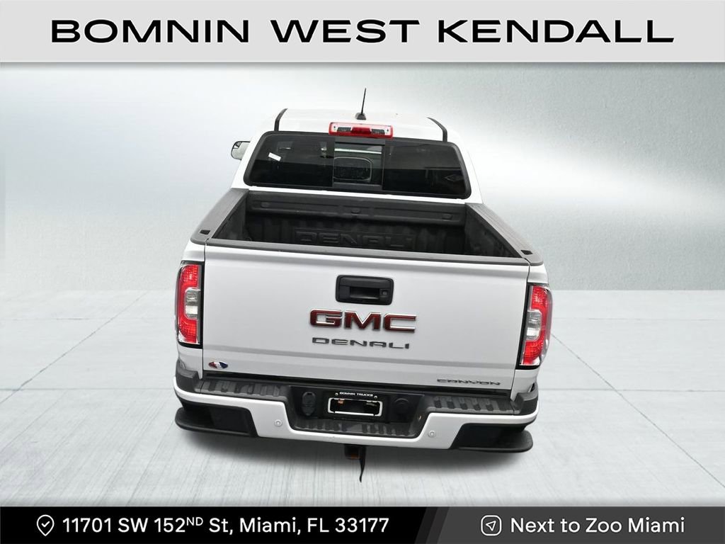 Used 2022 GMC Canyon Denali image 16