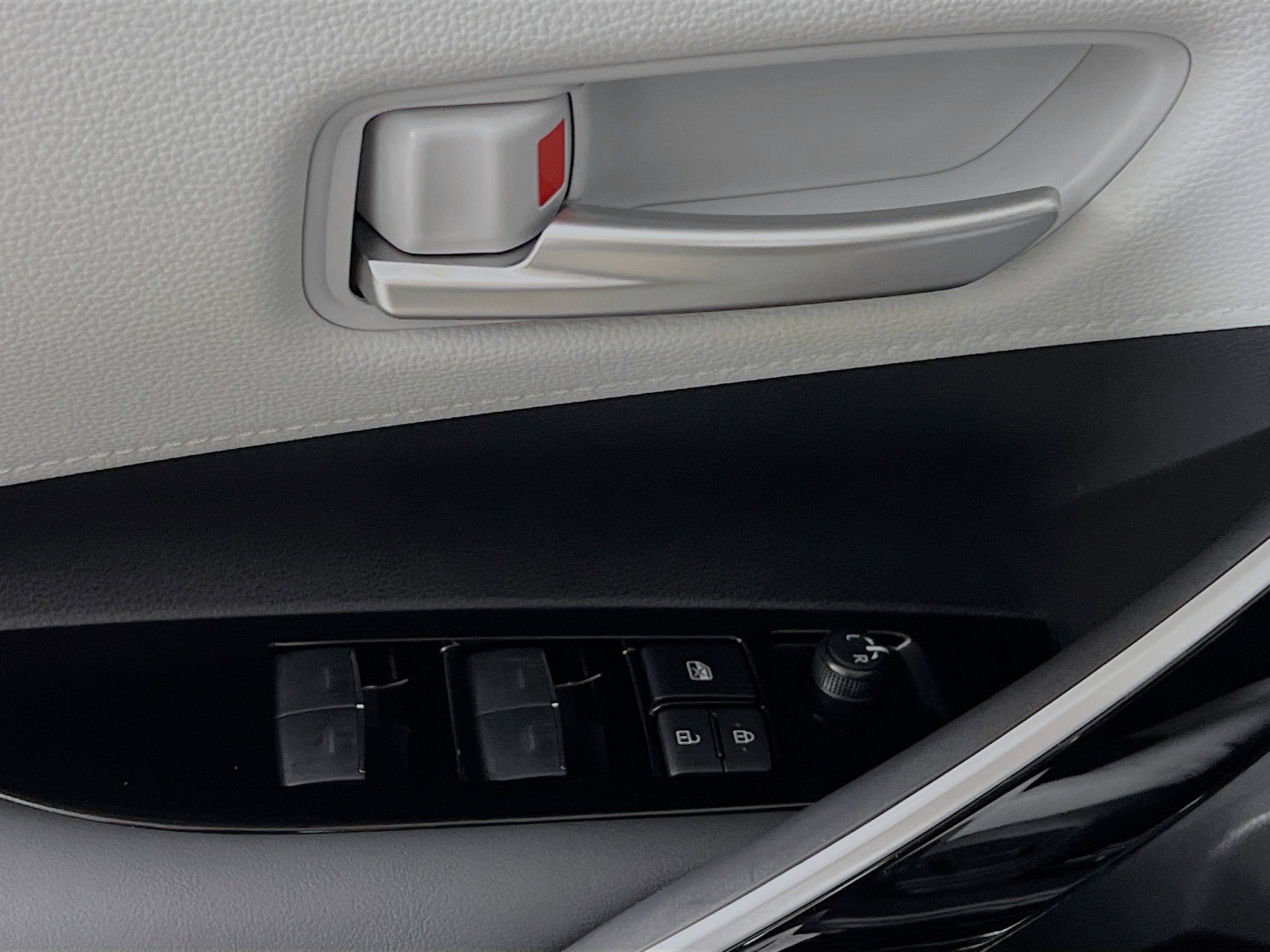 Used 2026 Toyota Corolla XSE FWD image 17