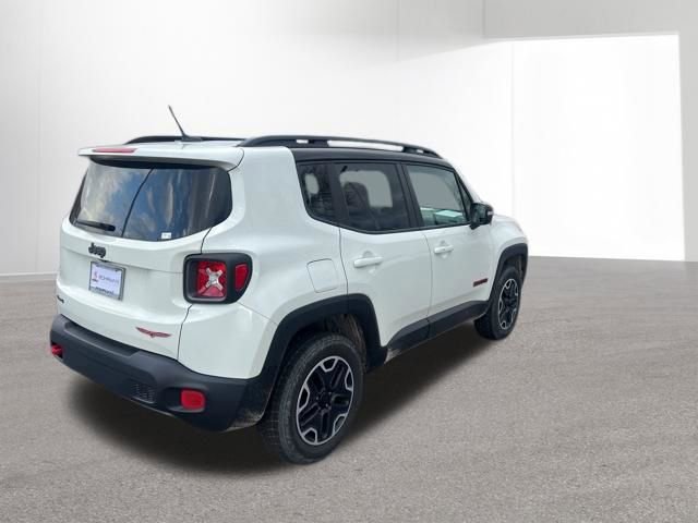 Used 2016 Jeep Renegade Trailhawk w/ Safety & Security Group image 6