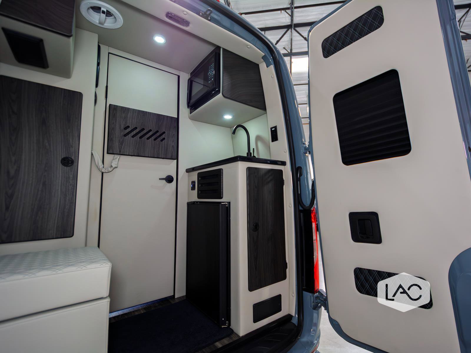 Used 2025 Mercedes-Benz Sprinter 3500 image 23