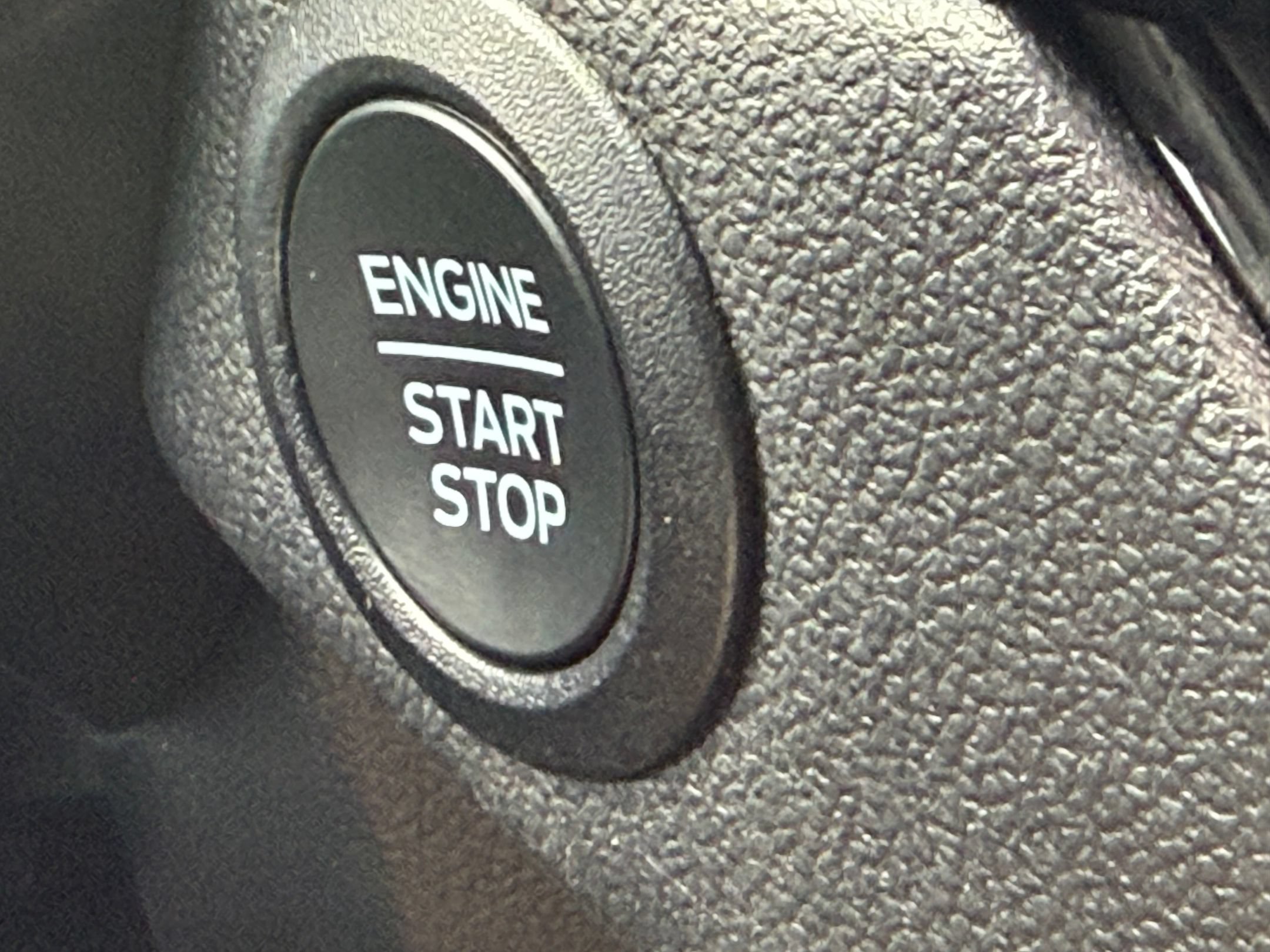 Used 2025 Ford Escape ST-Line Select AWD/4WD image 15
