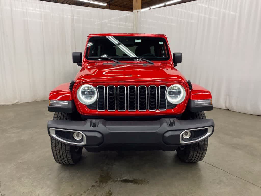 Used 2025 Jeep Wrangler Unlimited Sahara AWD/4WD image 9