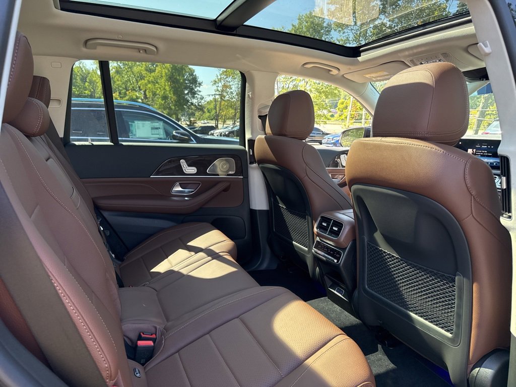 New 2026 Mercedes-Benz GLS 450 4MATIC image 29